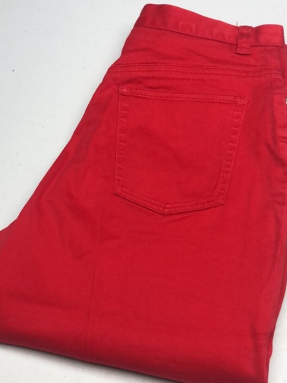 LIKE NEW JONES NEW YORK RED DENIM CAPRIS 6/28x19 ⭐